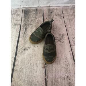OLD NAVY Boys Camouflage Canvas Slip On Sneakers / Size: 5